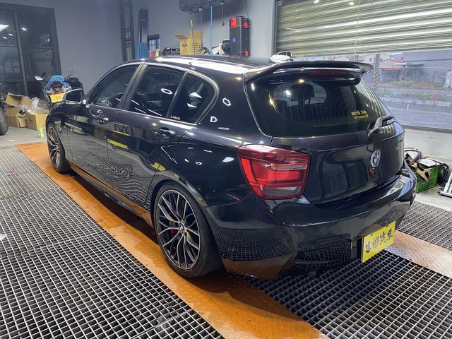 BMW寶馬 120D  第8張相片