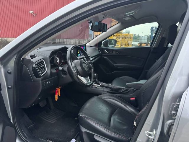 MAZDA馬自達 MAZDA 3  第21張相片