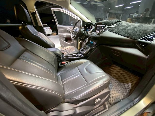 FORD福特 KUGA  第13張相片