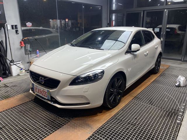 VOLVO富豪 V40  第1張相片