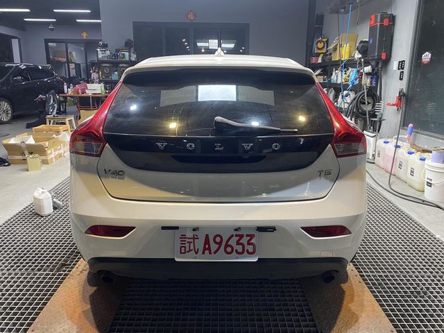 VOLVO富豪 V40  第4張相片