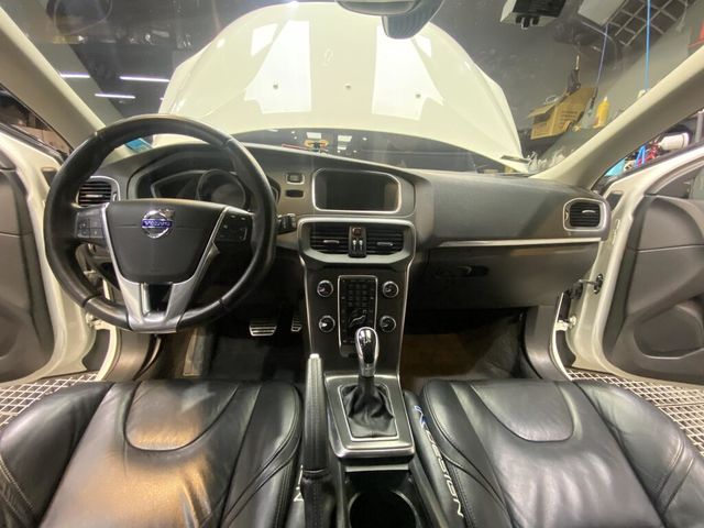 VOLVO富豪 V40  第5張相片