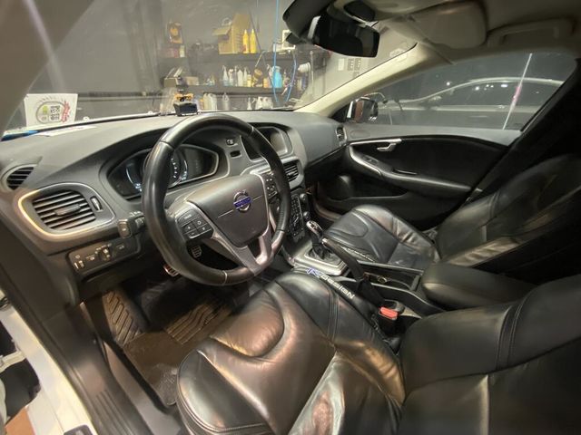 VOLVO富豪 V40  第9張相片