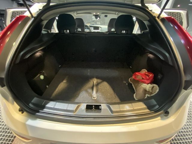 VOLVO富豪 V40  第13張相片