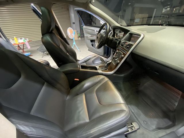 VOLVO富豪 XC60  第18張相片