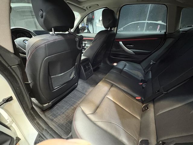 BMW寶馬 328I GT  第9張相片