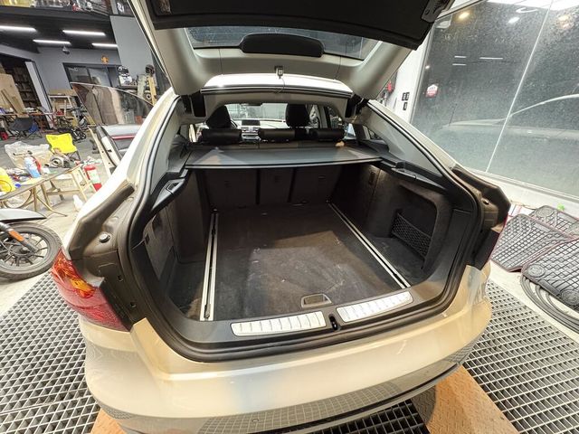 BMW寶馬 328I GT  第10張相片