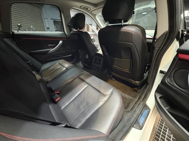 BMW寶馬 328I GT  第11張相片