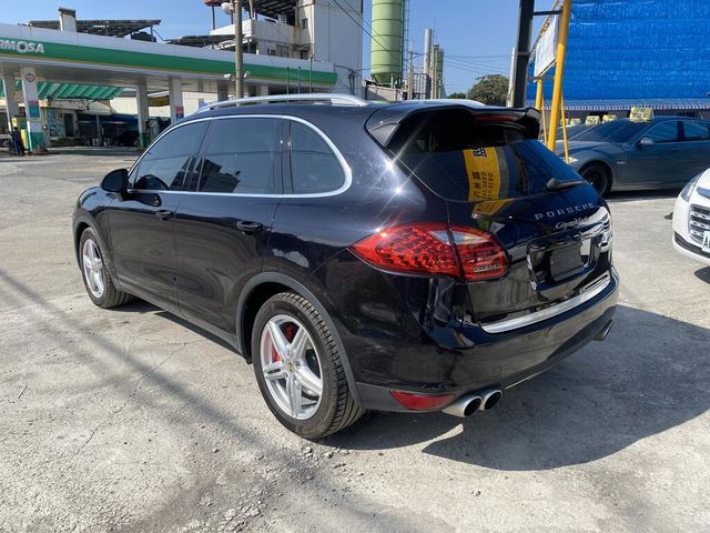 PORSCHE保時捷 CAYENNE  第3張相片