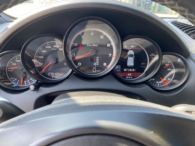 PORSCHE保時捷 CAYENNE  第6張相片