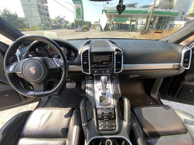 PORSCHE保時捷 CAYENNE  第7張相片