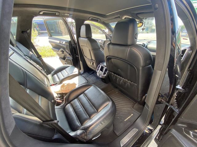 PORSCHE保時捷 CAYENNE  第12張相片