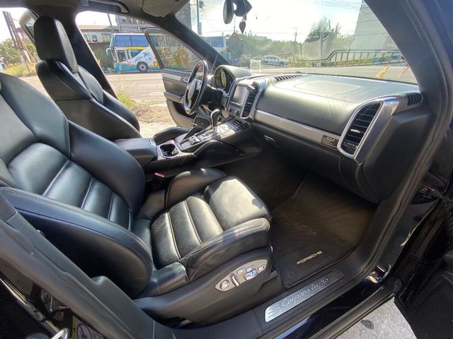 PORSCHE保時捷 CAYENNE  第13張相片