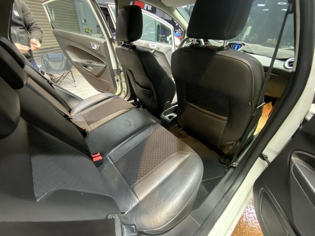 FORD福特 FIESTA  第10張相片