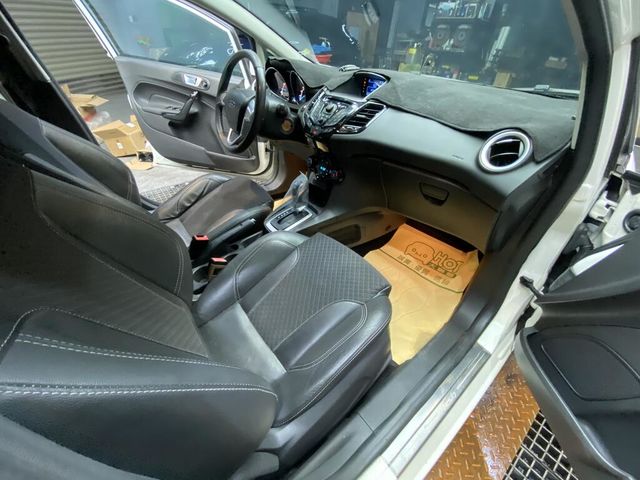 FORD福特 FIESTA  第14張相片