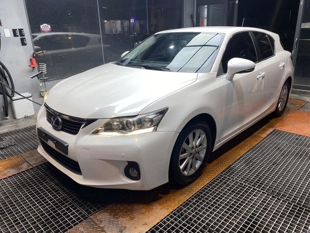 LEXUS凌志 CT200H  第1張相片