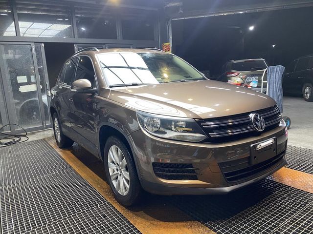 VOLKSWAGEN福斯 TIGUAN  第2張相片