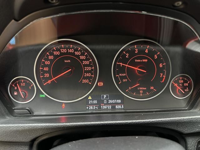 BMW寶馬 320I SEDAN ZA  第4張相片