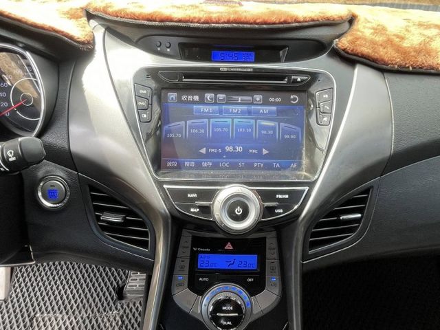 ELANTRA  第9張相片