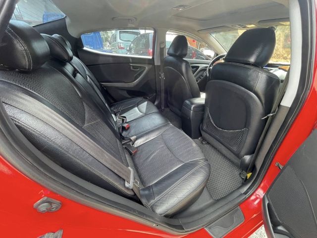 ELANTRA  第11張相片
