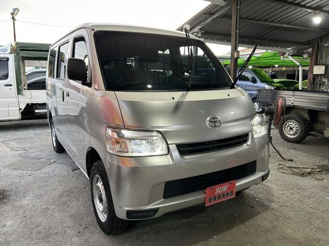 TOWN ACE VAN  第2張相片