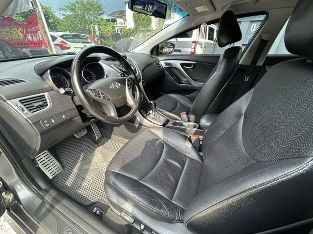 ELANTRA  第4張相片