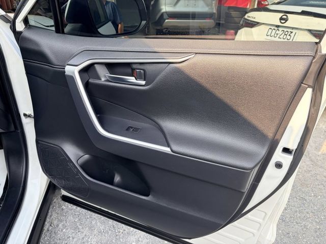 RAV4  第14張相片