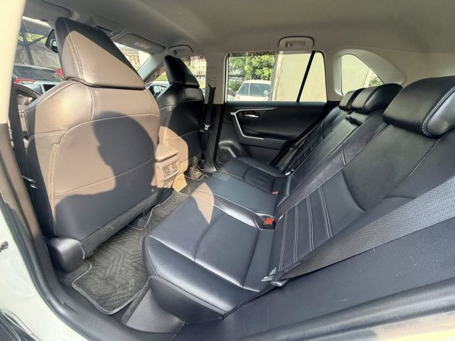 RAV4  第17張相片