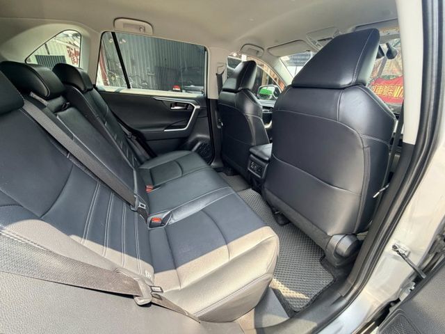 RAV4  第4張相片