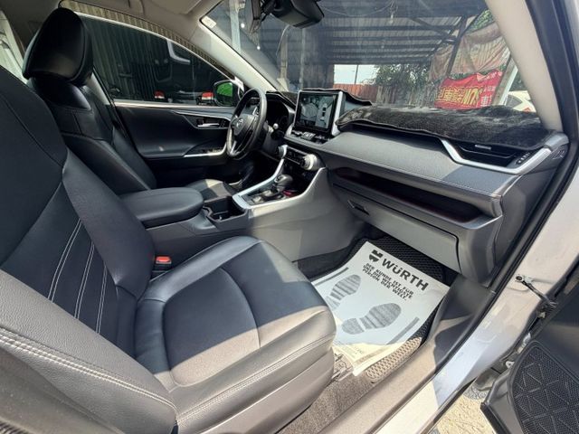 RAV4  第16張相片