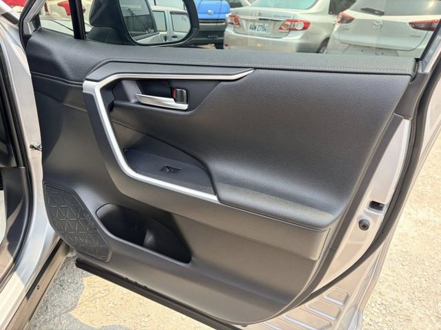 RAV4  第7張相片