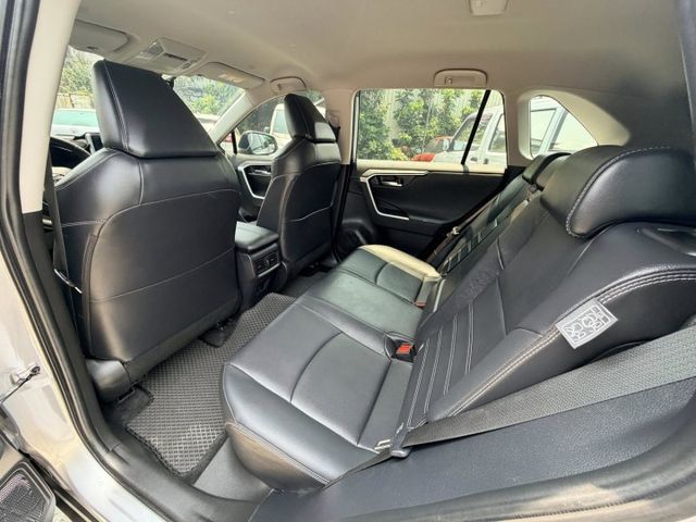 RAV4  第19張相片