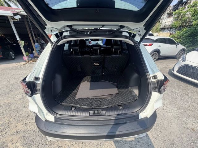 KUGA  第4張相片