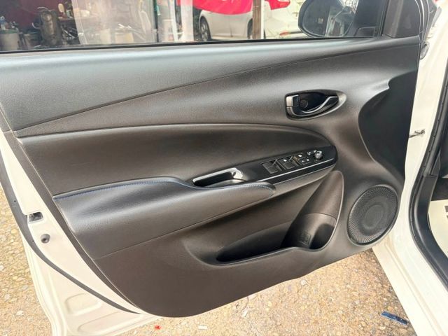 YARIS  第9張相片