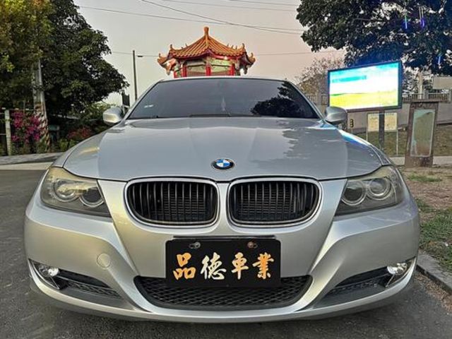 BMW寶馬 320I SEDAN ZA  第2張相片