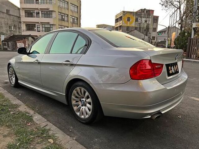 BMW寶馬 320I SEDAN ZA  第6張相片