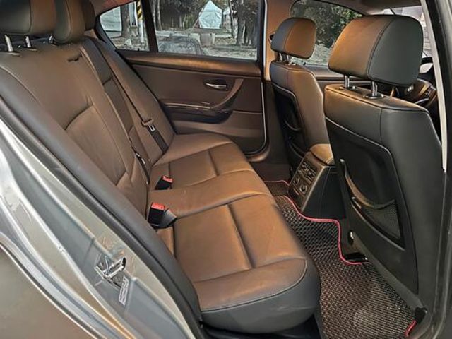 BMW寶馬 320I SEDAN ZA  第13張相片