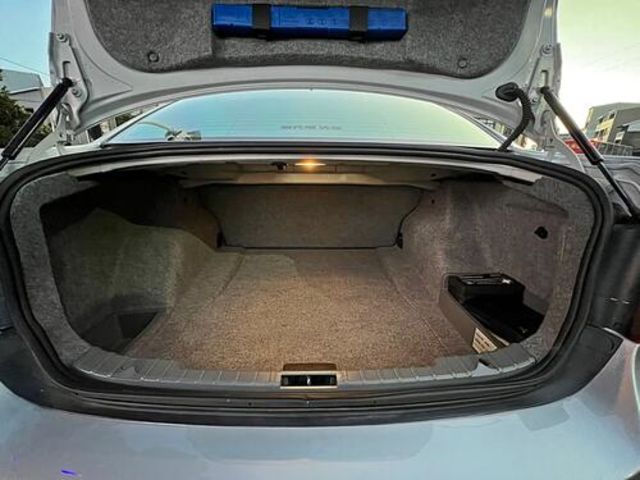BMW寶馬 320I SEDAN ZA  第14張相片