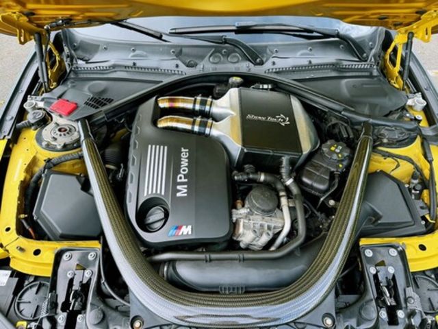 BMW寶馬 M4 COUPE  第14張相片