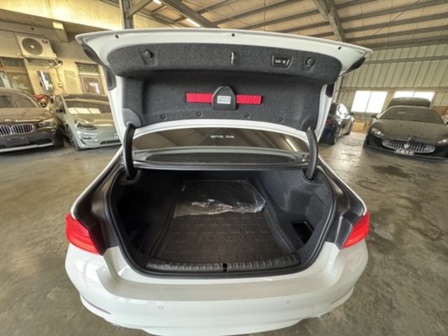 BMW寶馬 520I  第4張相片