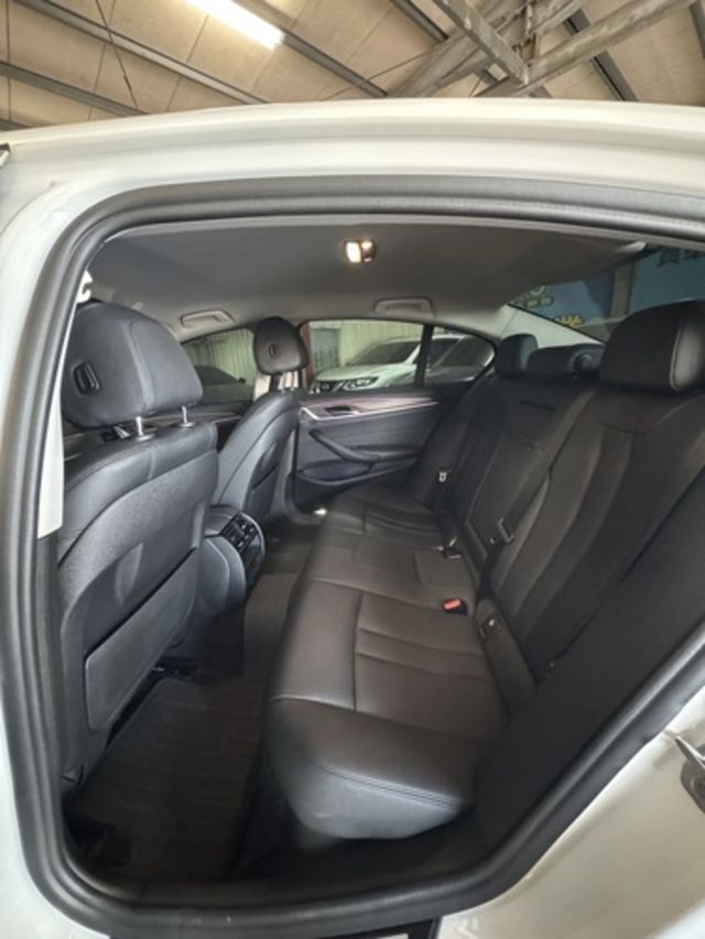 BMW寶馬 520I  第9張相片