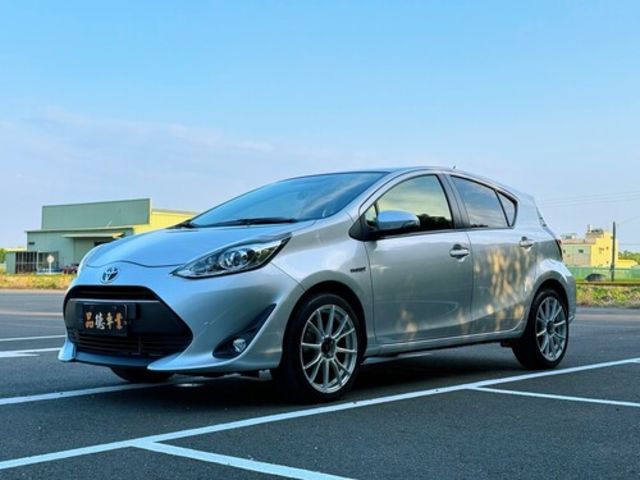 TOYOTA豐田 PRIUS C  第1張相片