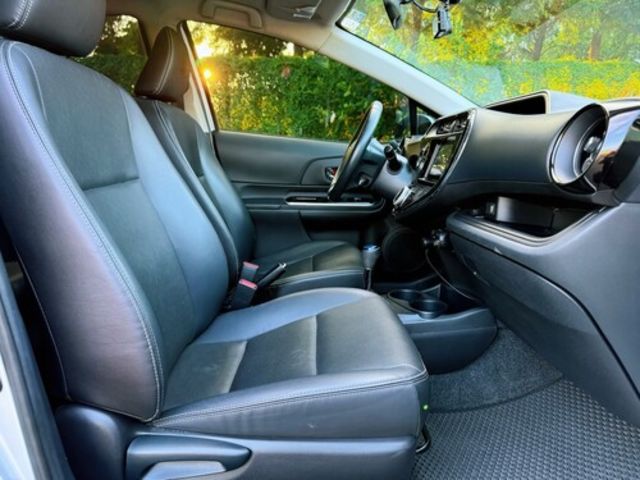 TOYOTA豐田 PRIUS C  第8張相片