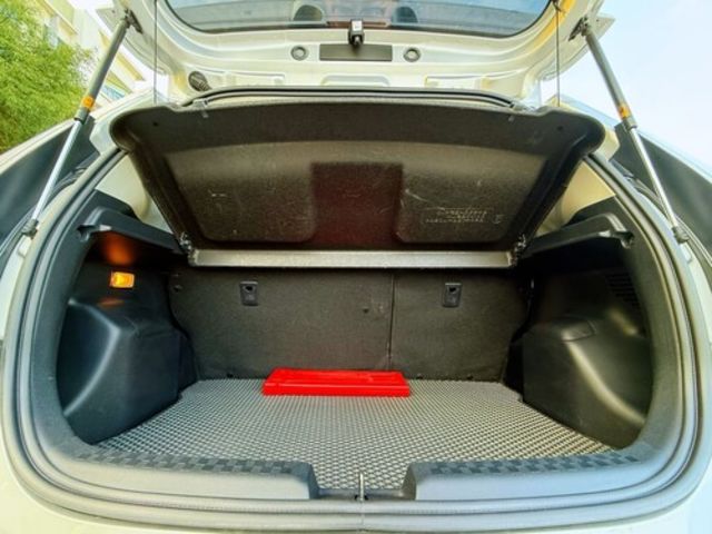 TOYOTA豐田 PRIUS C  第11張相片