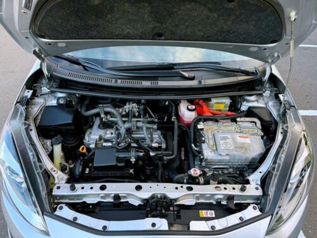 TOYOTA豐田 PRIUS C  第12張相片