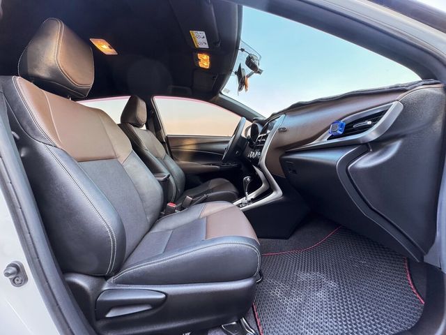 TOYOTA豐田 YARIS CROSSOVER  第5張相片