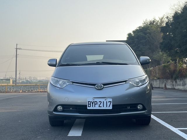 TOYOTA豐田 PREVIA  第2張相片