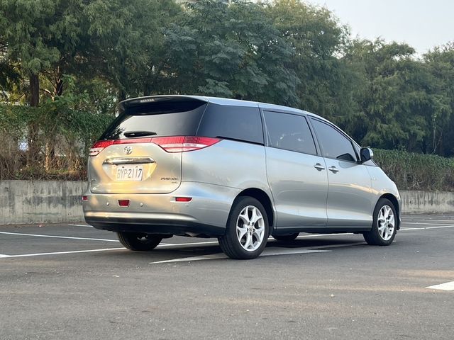 TOYOTA豐田 PREVIA  第4張相片