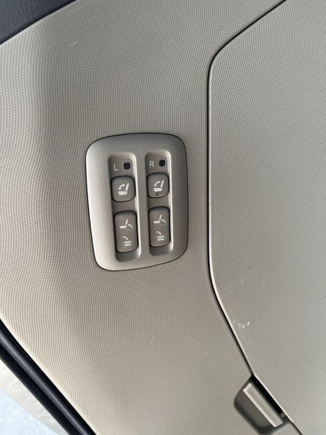 TOYOTA豐田 PREVIA  第8張相片