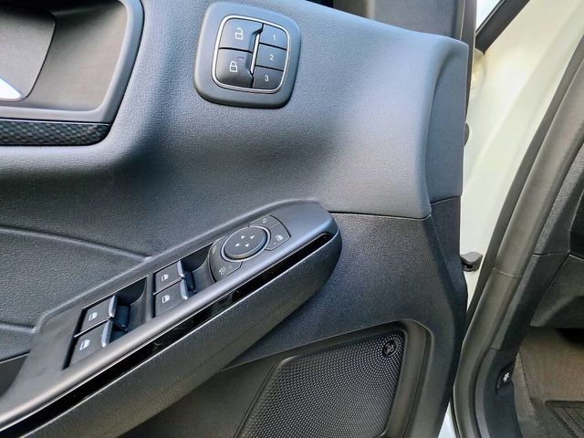 FORD福特 KUGA  第12張相片